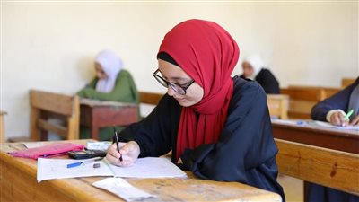 شاومينج يزعم تداول أسئلة امتحان الفلسفة دور ثانِ بالثانوية العامة.. والتعليم تتابع