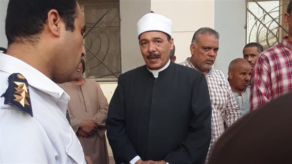 وكيل أزهر سوهاج يطمأن