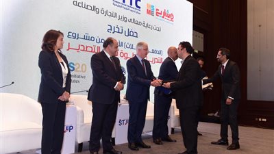 وزير الصناعة: نسعى لإعداد جيل جديد من المصدرين