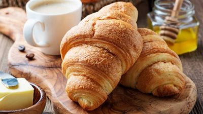 طريقة عمل الكرواسون في المنزل.. أسرار المكونات والتسوية المضبوطة