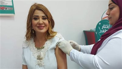 مادلين طبر بعد عضة أسد: كنت بحضنه وأدلعه عمل لي خرمين في دراعي