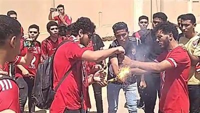 من خلال حافلات مجانية.. تجمع مشجعي الأهلي للتحرك للإسكندرية لمؤازرة الفريق أمام الإسماعيلي | بث مباشر 