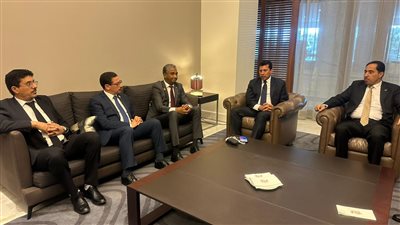 أشرف صبحي يلتقي عددا من وزراء الشباب والرياضة العرب