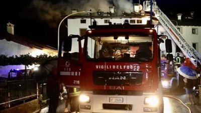 مصرع 6 أشخاص وإصابة أكثر من 80 آخرين في حريق مروع بدار مسنين بإيطاليا 
