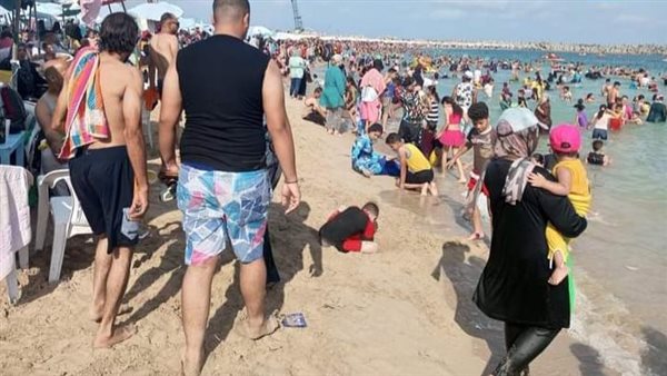 الإقبال على شواطئ