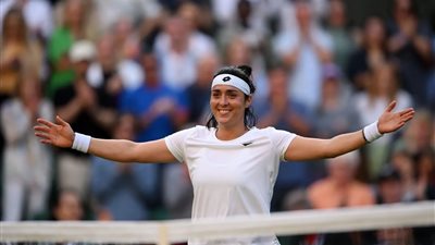 أنس جابر تفوز على الصينية زهوتشان باي في بطولة ويمبلدون وتتأهل لدور الـ 32