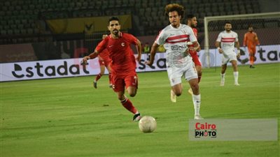 عبد الظاهر السقا يعترض على محمد الصباحي حكم مباراة الزمالك | فيديو