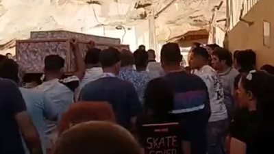 تشييع جثمان فتاة لحقت بوالدتها وشقيقتها ضحايا حادث أليم في شيراتون | بث مباشر