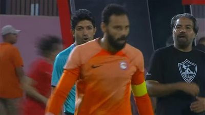 مشادة كلامية بين جنش ومدحت عبد الهادي في مباراة الزمالك وفيوتشر