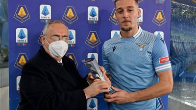 رئيس لاتسيو يكشف حقيقة انتقال سافيتش إلى الهلال السعودي