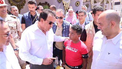 وزير الصحة: مد عمل القافلة الطبية وبناء مركز ووحدة صحية لساكني بشاير الخير بالإسكندرية 