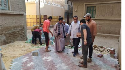 محافظ أسيوط: مواصلة تركيب بلاط الإنترلوك في الشوارع الضيقة بمنفلوط