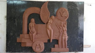 أجواء فنية وجمالية.. طلاب كلية الفنون الجميلة يبدعون في مشروعات التخرج بجامعة المنيا| صور