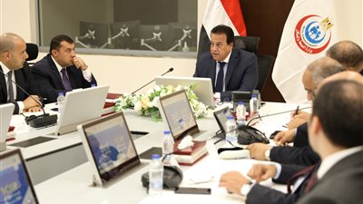 وزير الصحة: إمداد حملة 100 يوم صحة بكافة المستلزمات والأدوات الطبية