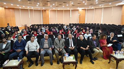 حفل ختام البرنامج التدريبي للطلاب ذوي الإعاقة البصرية والسمعية بجامعة الفيوم