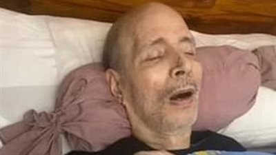 فاقدًا شعر رأسه ووزنه.. ظهور صادم لـ إيمان البحر درويش على فراش المرض | بث مباشر