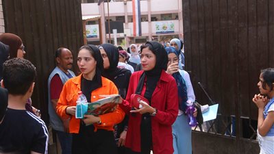 تباين آراء طلاب الثانوية العامة بالدقهلية حول امتحان الديناميكا