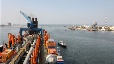 استقبال 7500 سيارة ضمن مبادرة سيارات المصريين بالخارج لميناء بور توفيق بالسويس