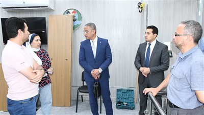 محافظ الفيوم يتفقد التجهيزات النهائية لمركز الشبكة الوطنية للطوارئ والسلامة العامة