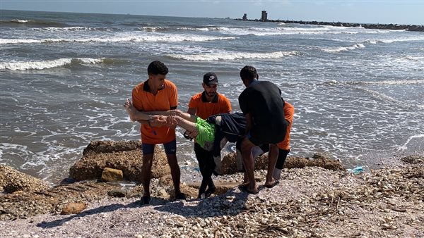 انتشال جثمان غريق