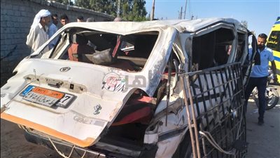 العربية اتطبقت.. تفاصيل إصابة 9 أشخاص في انقلاب ميكروباص بالشرقية