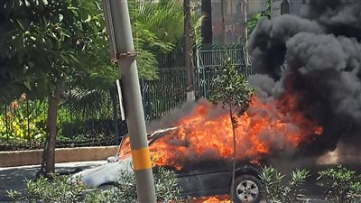 اشتعال سيارة بالطريق العام والعناية الإلهية تنقذ قائدها في الإسكندرية 