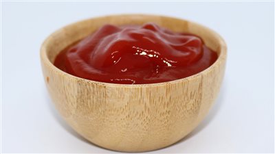 خطوات وطريقة عمل الكاتشب نادية السيد.. البابريكا للون الأحمر الغامق