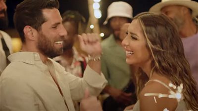 مرتبطوش.. لينا الطهطاوي تتعاون مع عزيز مرقة في كليب مجنناني