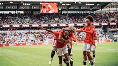 مانشستر يونايتد يفوز على ليدز بهدفين وديا