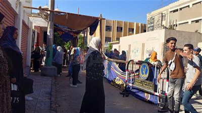 40 ألف طالب بالثانوية العامة يؤدون امتحانات الأحياء والجبر والهندسة والفلسفة بالمنيا