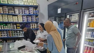 تحرير 16 محضرًا تموينيًا في حملة على المحال التجارية بالعريش