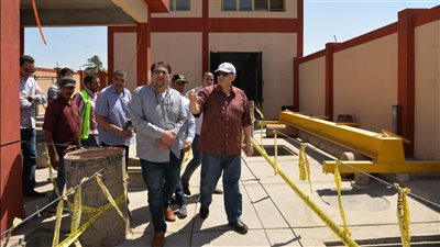 محافظ أسيوط يتفقد مشروع محطتي رفع صرف صحي بصرة ودير بصرة بالفتح