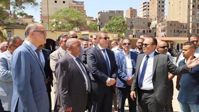 رئيس جامعة عين شمس يفتتح كلية الزراعة بعد التجديد| صور 