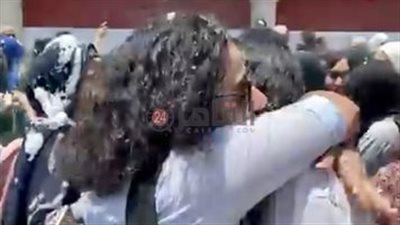 خلصنا خلاص.. فرحة بين طلاب الثانوية العامة بانتهاء الامتحانات بالأقصر