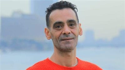 الموت يفجع الفنان محمود فارس