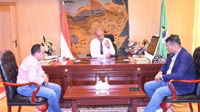 محافظ الفيوم يتابع أعمال القوافل البيطرية المجانية لخدمة صغار مربي الماشية