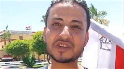 بائع أعلام بالسويس: كنت ماشي في سكة المخدرات ورجعت لربنا وبدور على الرزق الحلال| بث مباشر 