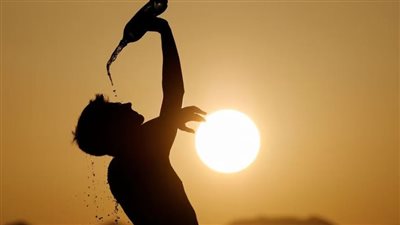 الأزهر للفتوى: تظليل أماكن الانتظار المشمسة والتصدق بأجهزة التبريد من أعمال البِّر