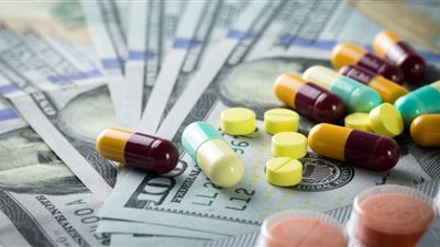 أمريكا تبدأ تخفيض أسعار الأدوية لتوفير 7.5 مليار دولار سنويًا