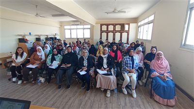 العمل: بدء البرنامج الرابع لمهارات اللغة الإنجليزية للشباب تمهيدا للعمل بالشركات الخاصة بالسويس