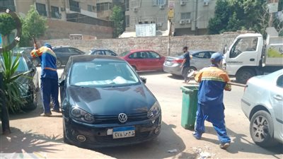 استجابة للمواطنين.. التنمية المحلية تتدخل لرفع تراكمات القمامة بمنطقة أرض الجولف بالقاهرة