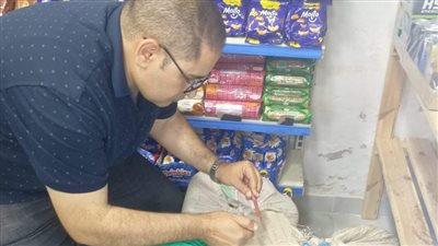 ضبط طن أغذية ومشروبات منتهية الصلاحية خلال حملة مكبرة بدهـب