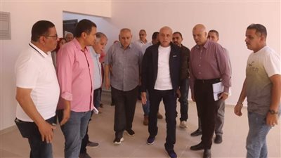 نائب رئيس هيئة المجتمعات العمرانية يتفقد المشروعات الجاري تنفيذها بالعاشر من رمضان