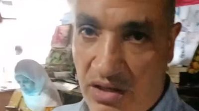 شاهد عيان على انهيار أجزاء من عقار باكوس بالإسكندرية: البلكونات وقعت على الناس في الشارع | بث مباشر