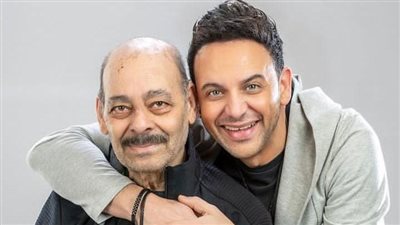 في ظهور نادر له.. ماذا قال مصطفى قمر عن والده؟