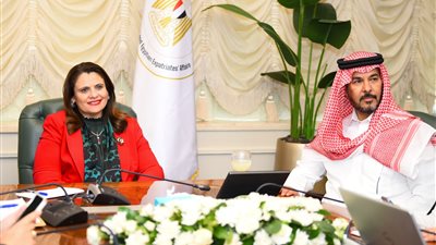 أبرزها كتابة عقود العمل وتوثيقها.. الهجرة والملحق العمالي السعودي يطلقان الفيديو الرابع لتوعية العمالة المسافرة للمملكة