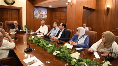 محافظ بورسعيد يستقبل مستشار رئيس الوزراء للمشروعات القومية لمتابعة عدد من المشروعات