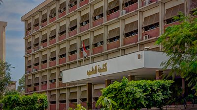 شبهة لجان ولاد الأكابر.. عميد طب أسيوط: رسوب 60 % من طلاب الدفعة الأولى بالكلية