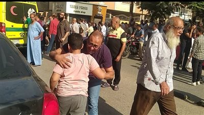 5 نعوش من أسرة واحدة.. أهالي بني سويف يشيعون جنازة ضحايا حادث طريق الضبعة