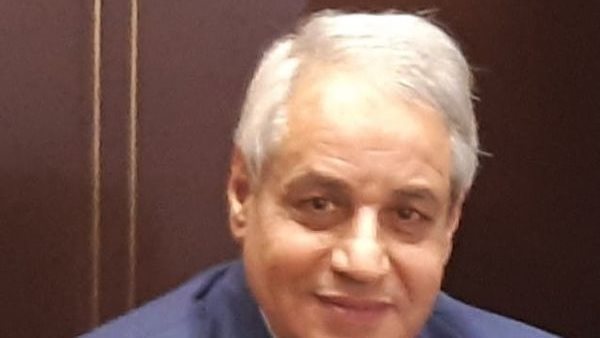 الدكتور عزت بركات